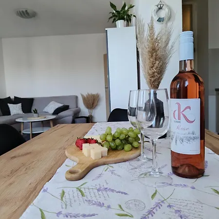 Veske Apartman Makarska